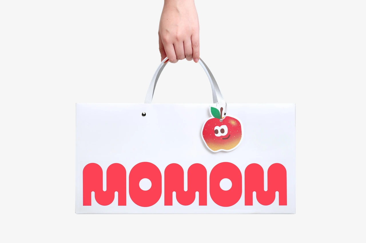 momom